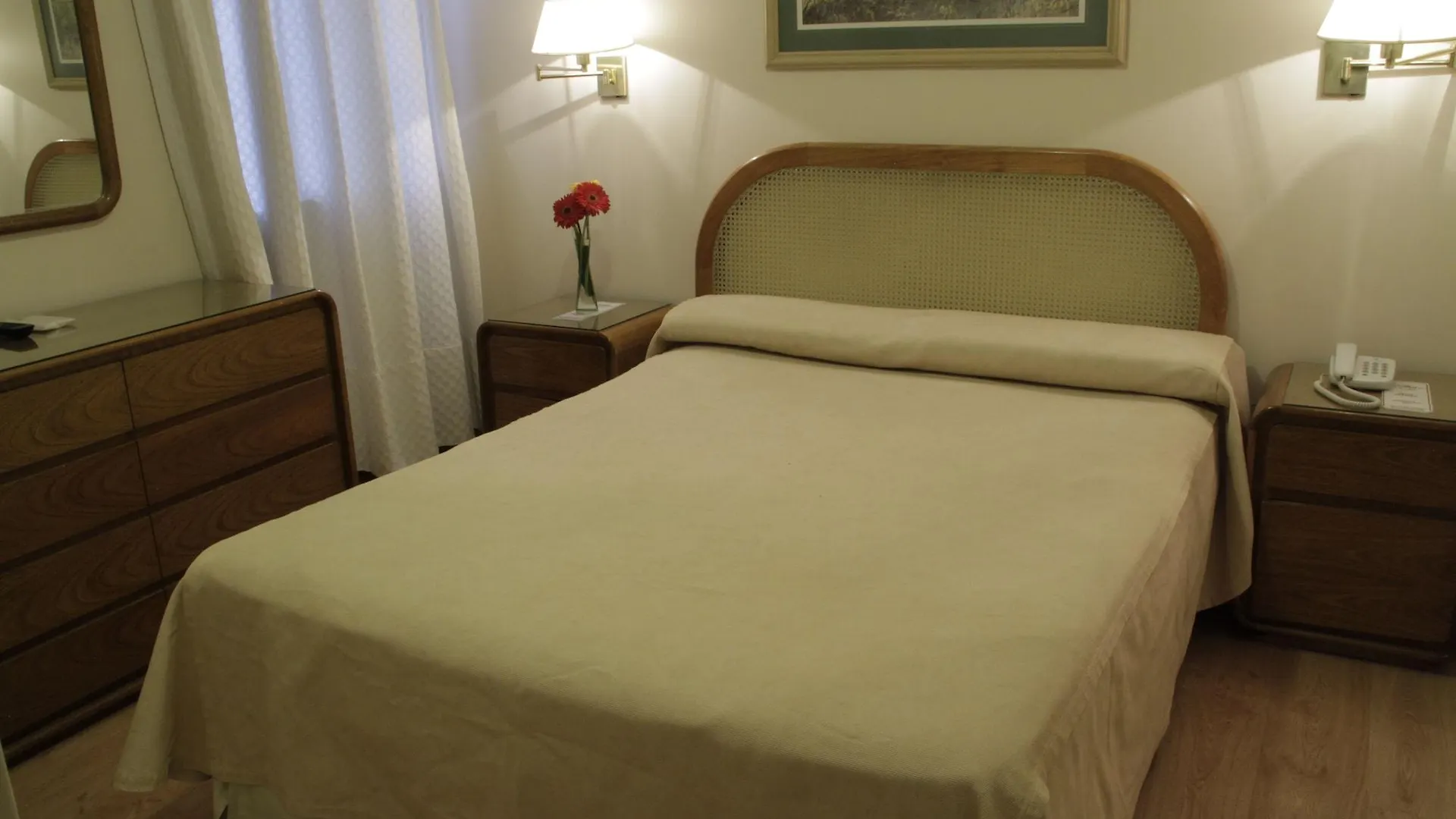 Hotel Crillon Mendoza