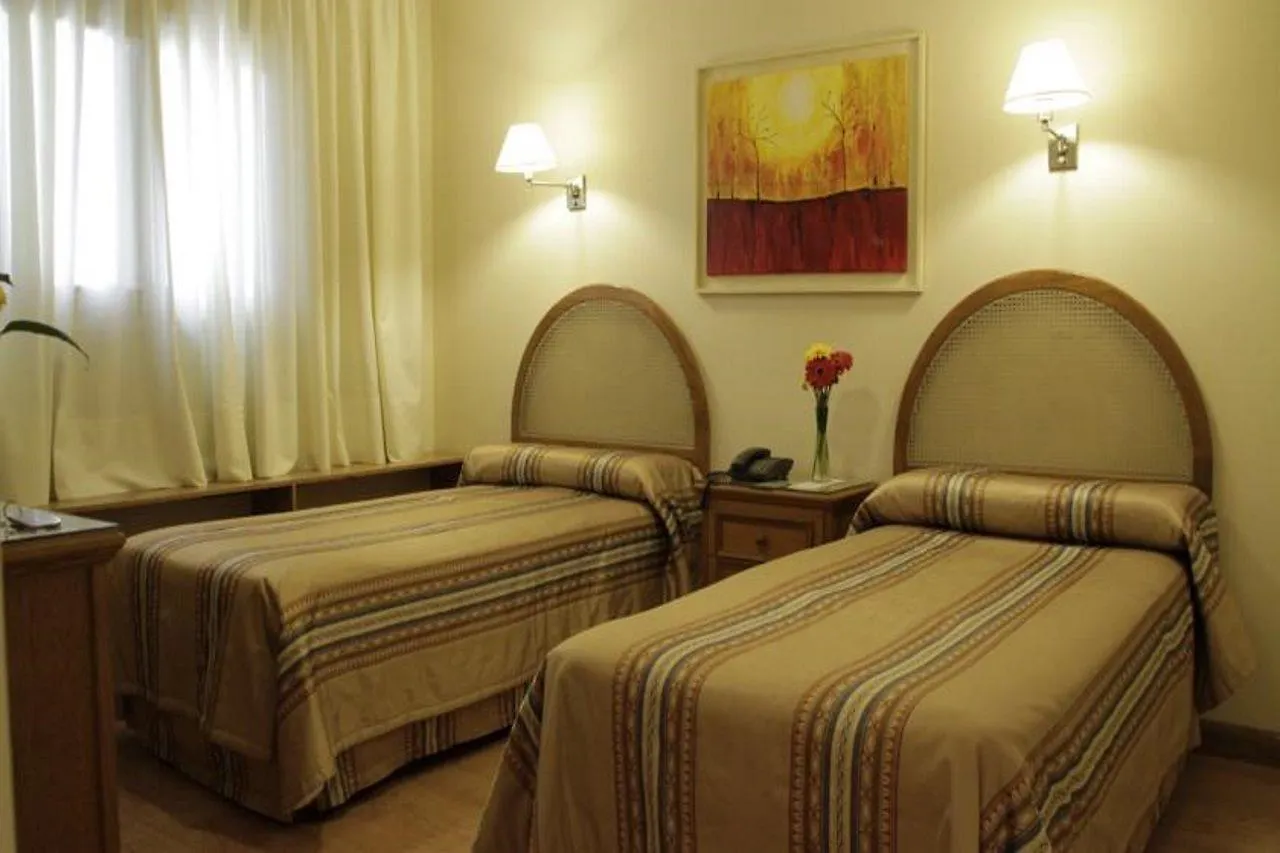 Hotel Crillon メンドーサ 3*,  アルゼンチン