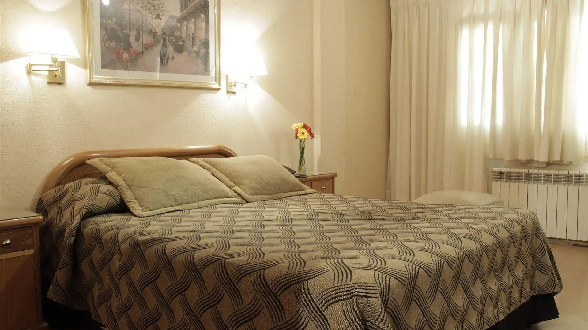 Hotel Crillon メンドーサ アルゼンチン
